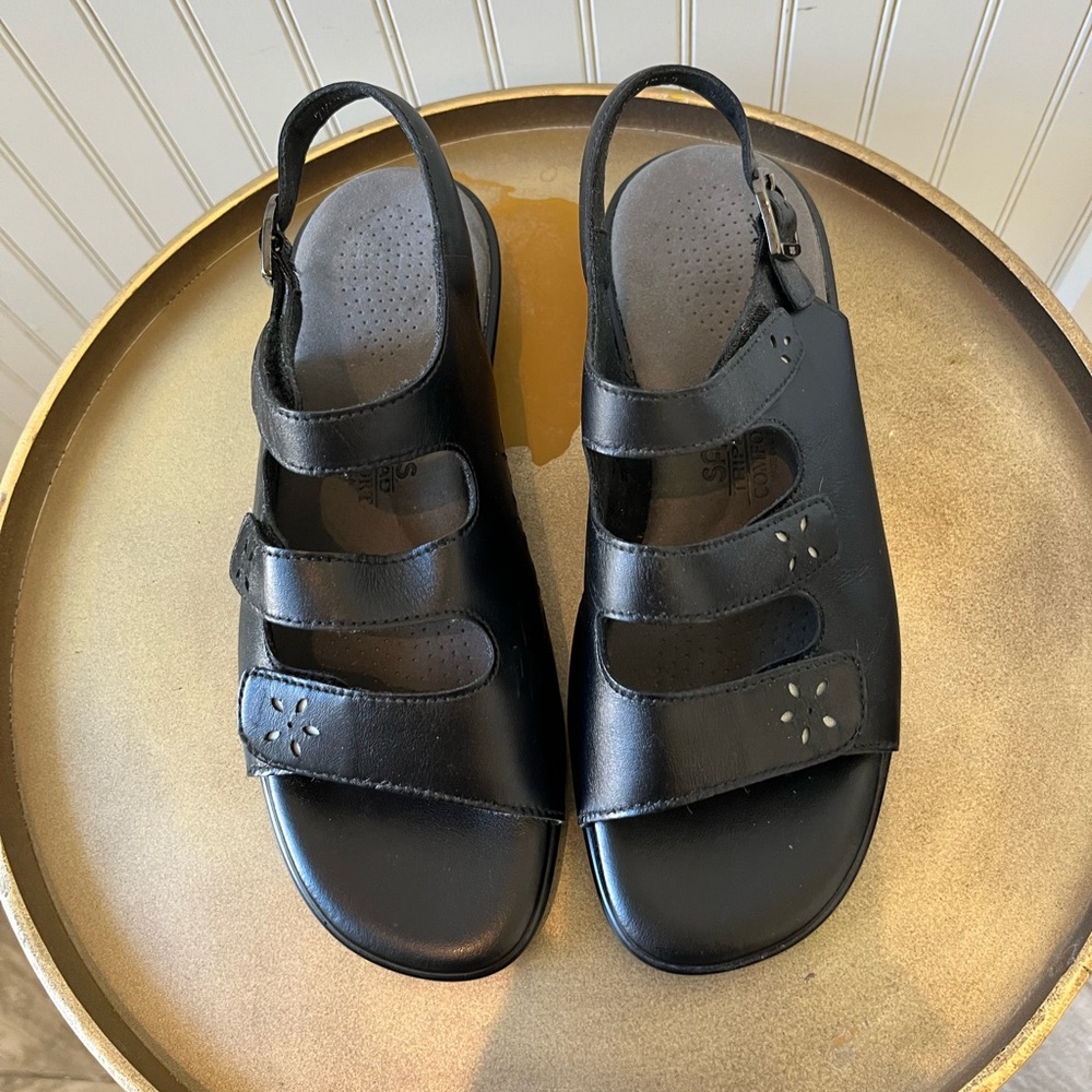 SAS WOMEN’S QUATRO SANDALS IN BLACK | SIZE: 7.5 WW | NEW IN BOX